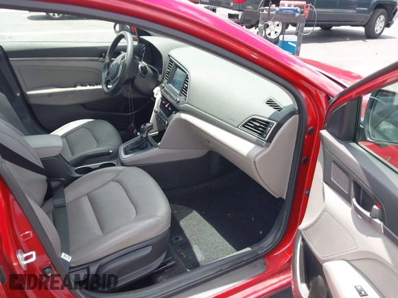 2017 Hyundai Elantra Value Edition z VIN KMHD84LF4HU073311, wystawiony jako IAAI lot #42253144 z przebiegiem 38 127 mil mil oraz . Historia ofert i sprzedaży dostępna na DreamBid. Obrazek 5.