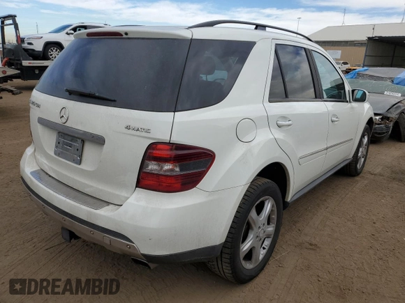 2008 Mercedes-Benz M 320 CDI with VIN 4JGBB22E18A421458, listed as a Copart auction lot 81828594 with 209,765 mi miles and Salvage Title. Bid and sale history available at carsss.com. Image 3.