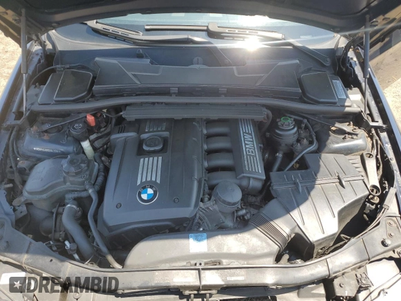 2009 BMW 3 Series 328i xDrive with VIN WBAPK53589A643505, listed as a Copart auction lot 61724135 with 116,693 mi miles and Salvage title. Bid and sale history available at DreamBid. Image 11.