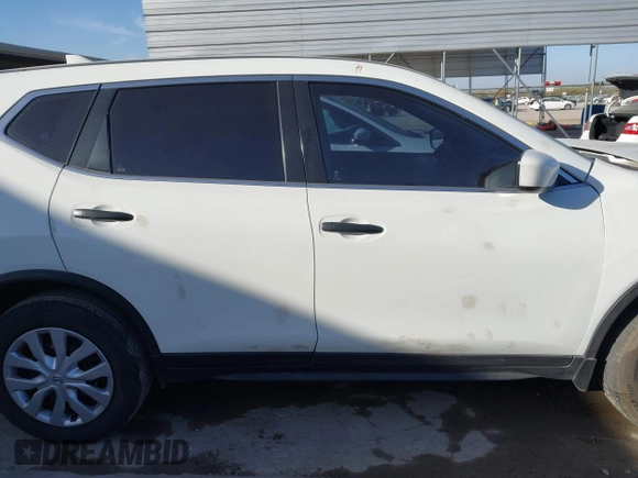 2020 Nissan Rogue SV with VIN JN8AT2MTXLW005594, listed as a IAAI auction lot 41783339 with 111,211 mi miles. Bid and sale history available at carsss.com. Image 13.