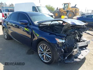2014 Lexus IS 250 with VIN JTHCF1D20E5004085, listed as a IAAI auction lot 42244905 with 142,309 mi miles and . Bid and sale history available at DreamBid. Image 1.