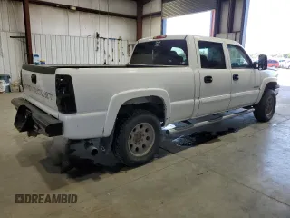 2003 Chevrolet Silverado 1500HD LS z VIN 1GCGK13U23F120767, wystawiony jako Copart lot #69051124 z przebiegiem 232 546 mil mil oraz Czysty tytuł • Clean title. Historia ofert i sprzedaży dostępna na DreamBid. Obrazek 3.
