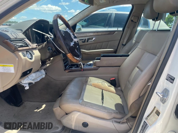 2012 Mercedes-Benz E 350 Luxury с VIN WDDHF5KB5CA644059, выставлен на аукционе Copart как лот 55023595 с пробегом 195 866 миль миль и Списание • Salvage title. История ставок и продаж доступна на DreamBid. Изображение 7.