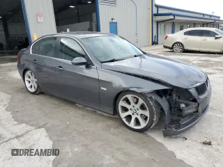 2006 BMW 3 Series 330i with VIN WBAVB33566PS06929, listed as a Copart auction lot 46789425 with 232,843 mi miles and Salvage title. Bid and sale history available at DreamBid. Image 4.