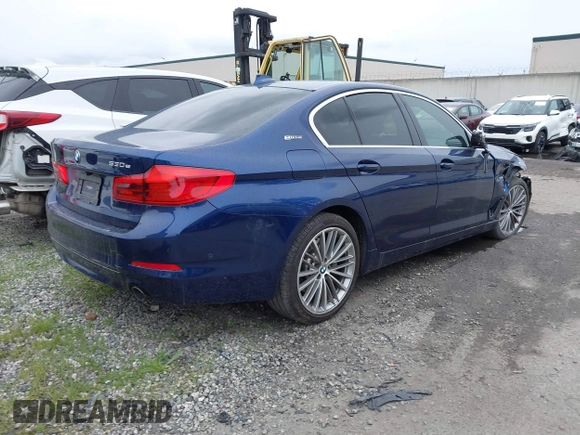 2019 BMW 5 Series 530e iPerformance with VIN WBAJA9C59KB389898, listed as a IAAI auction lot 41479595 with 90,965 mi miles. Bid and sale history available at carsss.com. Image 4.