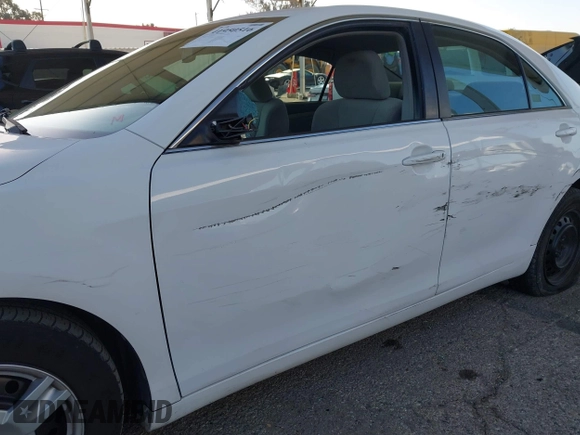 2009 Toyota Camry with VIN 4T4BE46K39R064079, listed as a IAAI auction lot 41950516 with 185,884 mi miles. Bid and sale history available at carsss.com. Image 6.