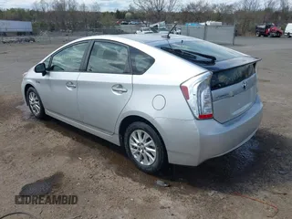 2013 Toyota Prius with VIN JTDKN3DP2D3032147, listed as a IAAI auction lot 41915296 with 207,920 mi miles and . Bid and sale history available at DreamBid. Image 3.