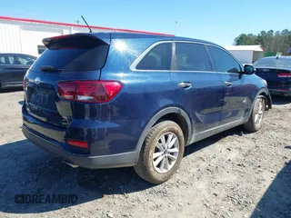 2019 Kia Sorento LX with VIN 5XYPG4A3XKG523100, listed as a IAAI auction lot 41814743 with 138,767 mi miles and . Bid and sale history available at carsss.com. Image 4.