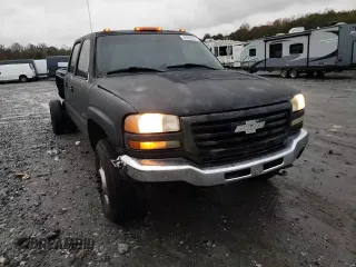 2007 GMC Sierra 3500 DRW Work Trk z VIN 1GTJK33D87F124104, wystawiony jako Copart lot #80835084 z przebiegiem 321 629 mil mil oraz Szkody całkowita. Historia ofert i sprzedaży dostępna na DreamBid. Obrazek 11.