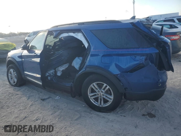 2022 Ford Explorer XLT with VIN 1FMSK8DH7NGB68147, listed as a Copart auction lot 43988225 with 0 mi miles and Salvage Title. Bid and sale history available at carsss.com. Image 2.