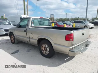 1999 GMC Sonoma with VIN 1GTCS144XX8502911, listed as a IAAI auction lot 41160683 with 119,776 mi miles. Bid and sale history available at carsss.com. Image 3.