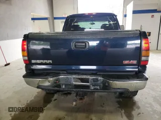 2006 GMC Sierra 2500HD SLT z VIN 1GTHK29DX6E253868, wystawiony jako Copart lot #72678614 z przebiegiem 215 767 mil mil oraz Szkoda całkowita • Salvage title. Historia ofert i sprzedaży dostępna na DreamBid. Obrazek 6.