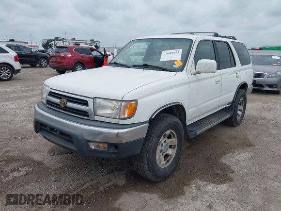 1999 Toyota 4Runner SR5 with VIN JT3GN86R3X0132463, listed as a IAAI auction lot 42019672 with 391,073 mi miles and . Bid and sale history available at DreamBid. Image 2.