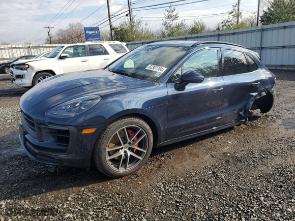 2022 Porsche Macan S with VIN WP1AG2A52NLB22790, listed as a Copart auction lot 82307764 with 15,176 mi miles and Salvage Title. Bid and sale history available at carsss.com. Image 1.