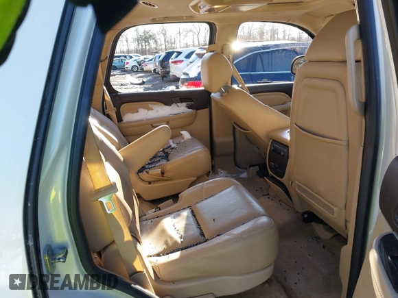 2014 GMC Yukon Denali with VIN 1GKS2EEF3ER181504, listed as a IAAI auction lot 41267224 with 165,478 mi miles. Bid and sale history available at carsss.com. Image 8.