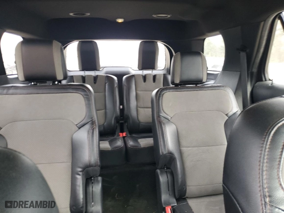 2017 Ford Explorer XLT with VIN 1FM5K7D89HGD36172, listed as a Copart auction lot 47600625 with 111,884 mi miles and Clean Title. Bid and sale history available at carsss.com. Image 10.