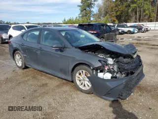 2025 Toyota Camry LE z VIN 4T1DAACK8SU045860, wystawiony jako Copart lot #84733224 z przebiegiem 9 386 mil mil oraz Szkoda całkowita • Salvage title. Historia ofert i sprzedaży dostępna na DreamBid. Obrazek 4.