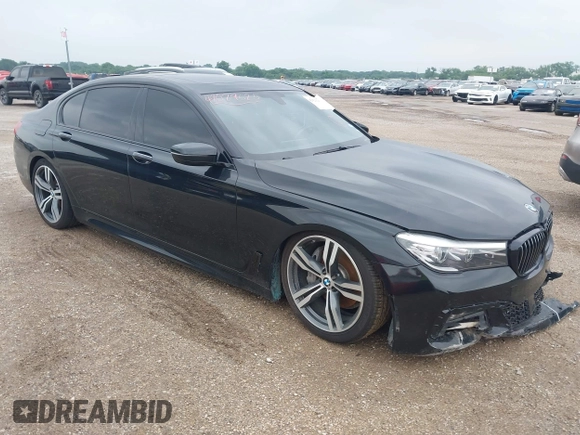 2017 BMW 7 Series 740i z VIN WBA7E2C36HG741092, wystawiony jako IAAI lot #42029625 z przebiegiem 60 389 mil mil oraz . Historia ofert i sprzedaży dostępna na DreamBid. Obrazek 1.
