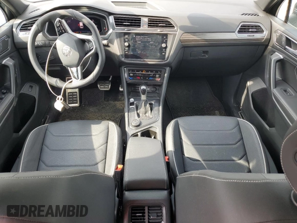 2024 Volkswagen Tiguan SEL R-Line with VIN 3VV4B7AX3RM199363, listed as a Copart auction lot 58811365 with 24,193 mi miles and Clean title. Bid and sale history available at DreamBid. Image 8.