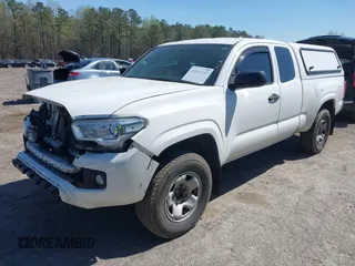 2017 Toyota Tacoma SR z VIN 5TFRX5GN9HX093461, wystawiony jako IAAI lot #41892559 z przebiegiem 159 986 mil mil oraz . Historia ofert i sprzedaży dostępna na DreamBid. Obrazek 18.
