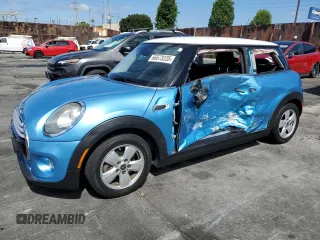 2015 MINI Hardtop z VIN WMWXM5C5XF3A58633, wystawiony jako Copart lot #66573235 z przebiegiem 90 561 mil mil oraz Szkoda całkowita • Salvage title. Historia ofert i sprzedaży dostępna na DreamBid. Obrazek 1.