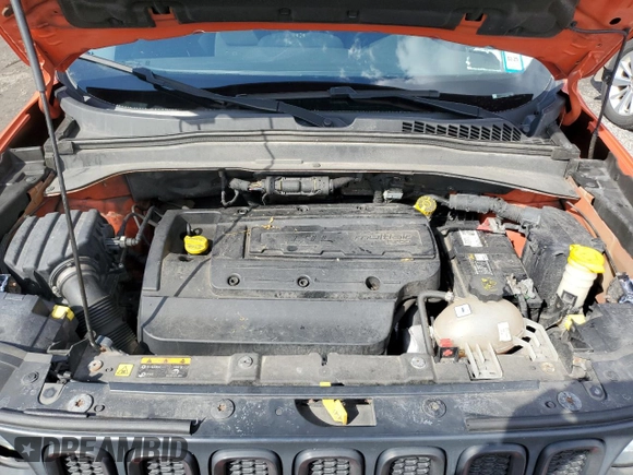 2015 Jeep Renegade Latitude with VIN ZACCJBBH2FPC34992, listed as a Copart auction lot 49621685 with 133,330 mi miles and Salvage Title. Bid and sale history available at carsss.com. Image 12.