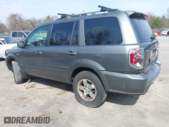 2008 Honda Pilot EX-L with VIN 5FNYF18528B053304, listed as a IAAI auction lot 42083113 with 131,867 mi miles. Bid and sale history available at carsss.com. Image 3.