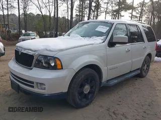 2006 Lincoln Navigator Luxury with VIN 5LMFU27506LJ25785, listed as a IAAI auction lot 41283074 with 73,040 mi miles. Bid and sale history available at carsss.com. Image 17.