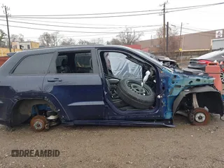 2018 Jeep Grand Cherokee High Altitude z VIN 1C4RJFCG8JC379927, wystawiony jako IAAI lot #41046850 z przebiegiem Nie podano mil oraz . Historia ofert i sprzedaży dostępna na DreamBid. Obrazek 14.
