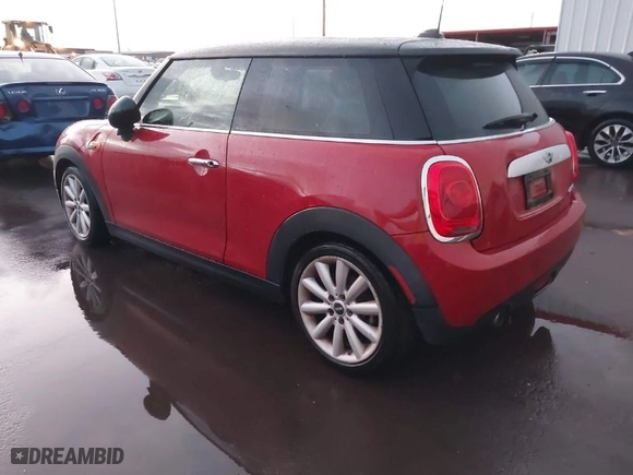 2015 MINI Cooper Hardtop with VIN WMWXM5C59FT938820, listed as a IAAI auction lot 41707992 with 135,545 mi miles. Bid and sale history available at carsss.com. Image 3.