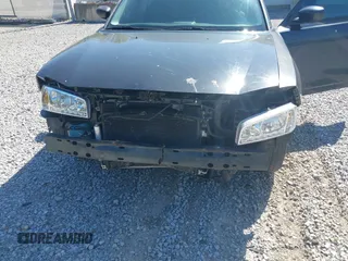 2008 Dodge Charger with VIN 2B3KA43G38H333646, listed as a IAAI auction lot 42037075 with 187,873 mi miles and . Bid and sale history available at carsss.com. Image 6.