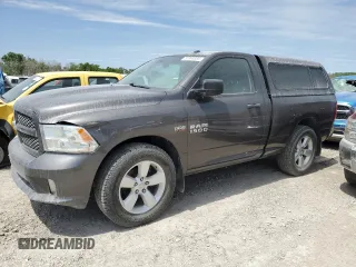 2015 Ram 1500 Tradesman z VIN 3C6JR7AT7FG700797, wystawiony jako Copart lot #51066385 z przebiegiem 93 498 mil mil oraz Czysty tytuł • Clean title. Historia ofert i sprzedaży dostępna na DreamBid. Obrazek 1.
