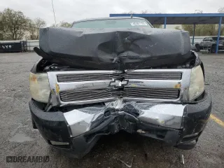 2011 Chevrolet Silverado 1500 LT with VIN 1GCRCSE03BZ185758, listed as a Copart auction lot 45381725 with 138,740 mi miles and Salvage Title. Bid and sale history available at carsss.com. Image 5.