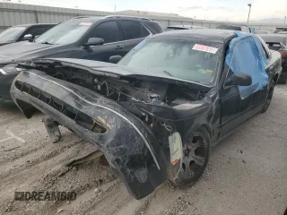 2000 Ford Crown Victoria LX z VIN 2FAFP74W1YX130479, wystawiony jako Copart lot #53387815 z przebiegiem 166 089 mil mil oraz Nie do naprawy • Non repairable. Historia ofert i sprzedaży dostępna na DreamBid. Obrazek 1.
