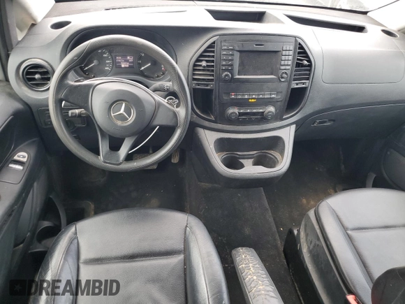 2018 Mercedes-Benz Metris Passenger z VIN WD4PG2EE0J3357078, wystawiony jako Copart lot #50018905 z przebiegiem 154 621 mil mil oraz Czysty tytuł • Clean title. Historia ofert i sprzedaży dostępna na DreamBid. Obrazek 8.