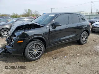 2018 Porsche Cayenne z VIN WP1AA2A24JKA03565, wystawiony jako Copart lot #55248695 z przebiegiem 67 857 mil mil oraz Szkoda całkowita • Salvage title. Historia ofert i sprzedaży dostępna na DreamBid. Obrazek 1.