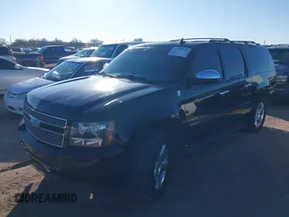 2008 Chevrolet Suburban LTZ with VIN 3GNFK16338G304546, listed as a IAAI auction lot 41404453 with 174,443 mi miles. Bid and sale history available at carsss.com. Image 12.