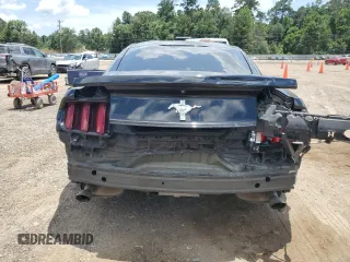 2016 Ford Mustang V6 z VIN 1FA6P8AM0G5228315, wystawiony jako Copart lot #62319095 z przebiegiem 146 673 mil mil oraz Szkoda całkowita • Salvage title. Historia ofert i sprzedaży dostępna na DreamBid. Obrazek 6.