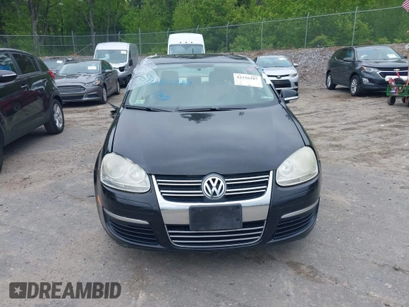 2010 Volkswagen Jetta Limited Edition with VIN 3VWRZ7AJXAM161335, listed as a IAAI auction lot 42326387 with 111,967 mi miles and . Bid and sale history available at DreamBid. Image 13.