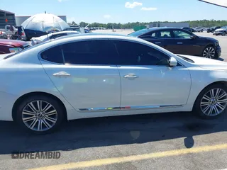 2016 Kia Cadenza Premium z VIN KNALN4D75G5221164, wystawiony jako IAAI lot #42253125 z przebiegiem 200 071 mil mil oraz . Historia ofert i sprzedaży dostępna na DreamBid. Obrazek 13.