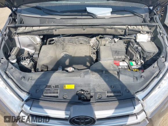 2019 Toyota Highlander SE z VIN 5TDJZRFHXKS586184, wystawiony jako IAAI lot #42414798 z przebiegiem 165 814 mil mil oraz . Historia ofert i sprzedaży dostępna na DreamBid. Obrazek 10.