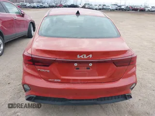 2024 Kia Forte LX with VIN 3KPF24AD9RE730734, listed as a IAAI auction lot 41699841 with 17,600 mi miles. Bid and sale history available at carsss.com. Image 16.