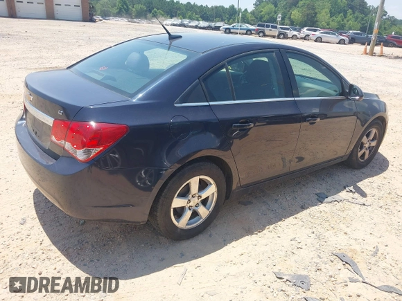 2014 Chevrolet Cruze 1LT with VIN 1G1PC5SB3E7187386, listed as a IAAI auction lot 42570385 with Not provided miles and . Bid and sale history available at DreamBid. Image 4.