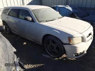 2008 Dodge Magnum SXT with VIN 2D4FV37VX8H243193, listed as a Copart auction lot 68510714 with 195,071 mi miles and Non Repairable. Bid and sale history available at DreamBid. Image 4.