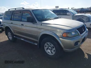 2002 Mitsubishi Montero Sport XLS with VIN JA4MT31R12P008023, listed as a IAAI auction lot 41753312 with 177,784 mi miles. Bid and sale history available at carsss.com. Image 1.