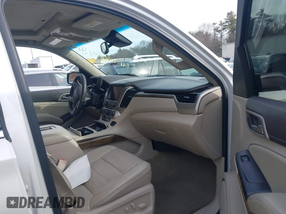 2016 GMC Yukon Denali with VIN 1GKS2CKJ9GR334645, listed as a IAAI auction lot 41781040 with 141,405 mi miles. Bid and sale history available at carsss.com. Image 5.