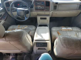 2001 Chevrolet Suburban LS with VIN 3GNFK16T11G105761, listed as a Copart auction lot 80726024 with 312,601 mi miles and Clean Title. Bid and sale history available at carsss.com. Image 8.