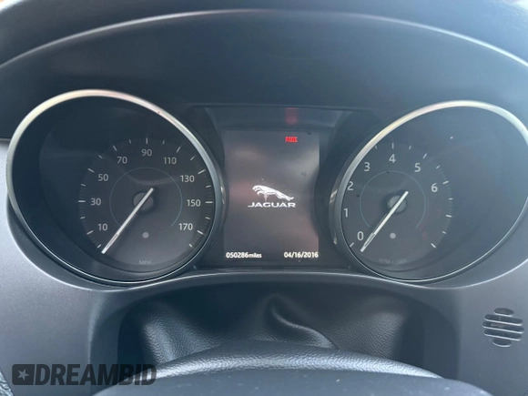 2018 Jaguar F-Pace 25t Premium с VIN SADCJ2FXXJA252431, выставлен на аукционе Copart как лот 62039175 с пробегом 50 286 миль миль и Списание • Salvage title. История ставок и продаж доступна на DreamBid. Изображение 8.