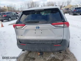 2022 Toyota RAV4 Hybrid XLE with VIN JTMRWRFV4ND568071, listed as a IAAI auction lot 41352014 with 47,513 mi miles. Bid and sale history available at carsss.com. Image 16.