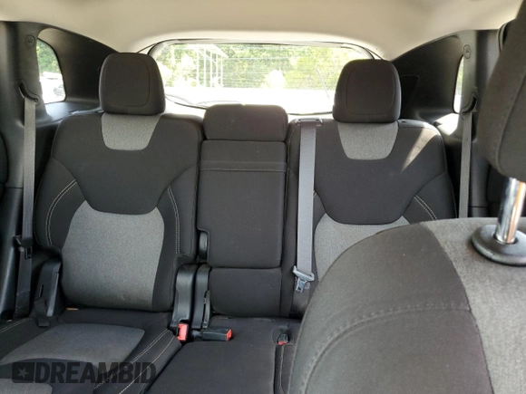 2015 Jeep Cherokee Sport z VIN 1C4PJLAB4FW707010, wystawiony jako Copart lot #57338145 z przebiegiem 112 720 mil mil oraz Czysty tytuł • Clean title. Historia ofert i sprzedaży dostępna na DreamBid. Obrazek 10.